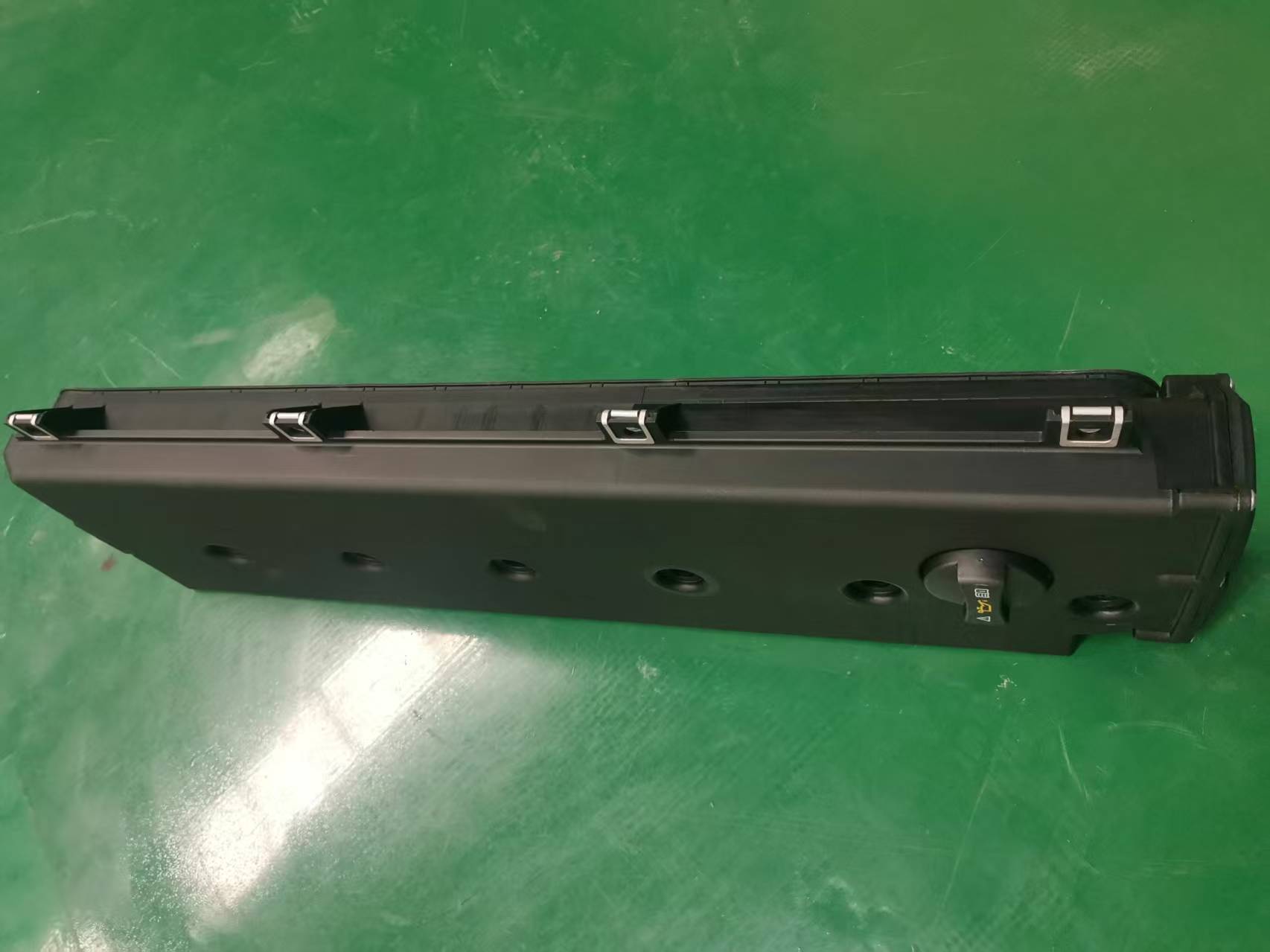 道依茨奔腾OM906/OM926发起机汽缸盖罩